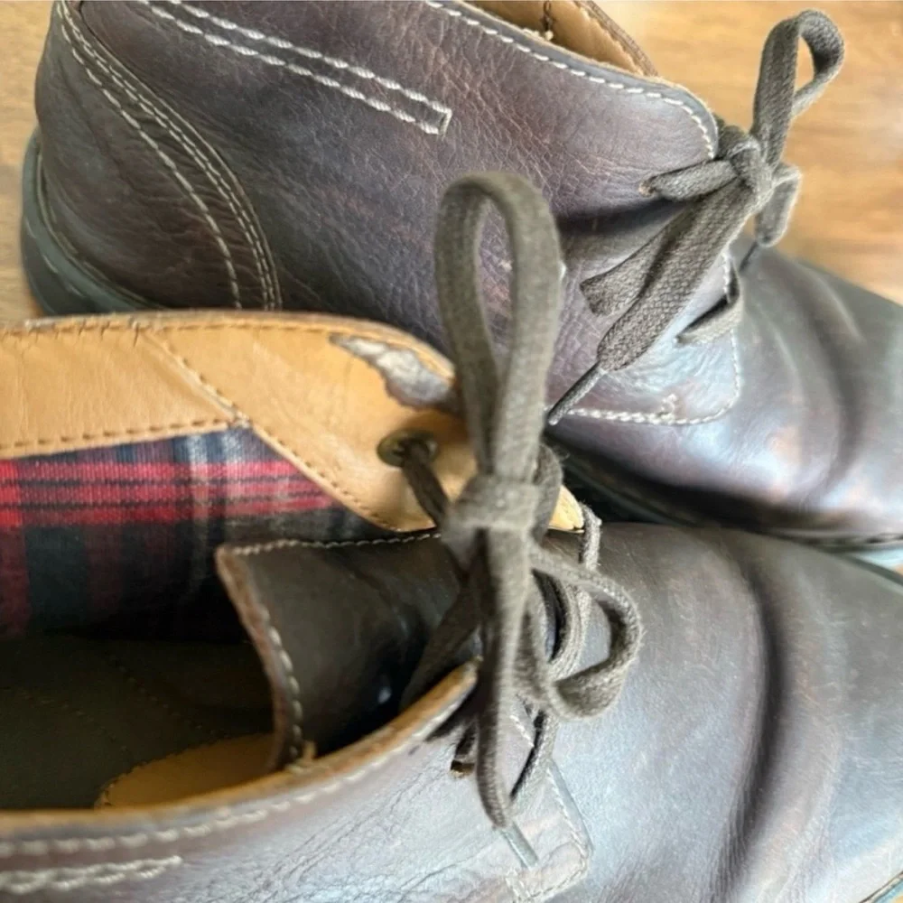 Clarks Collection Brown Leather Chukka Ankle Boots Size 10 Rustic Plaid Lined